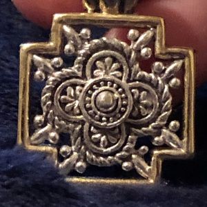 🌹 Necklace charm 1-1.5 inch gold and silver ROMAN